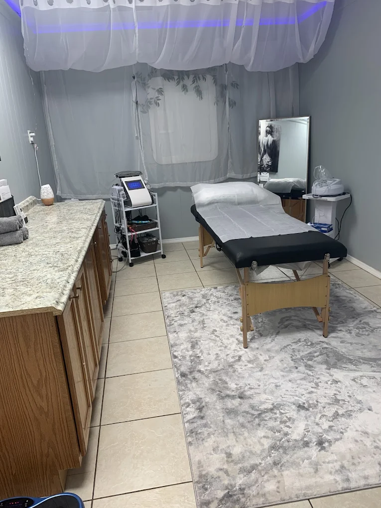 Private treatment room in the new Superior Sculpting studio